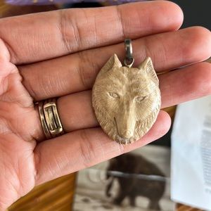 Wolf jewelry pendant
